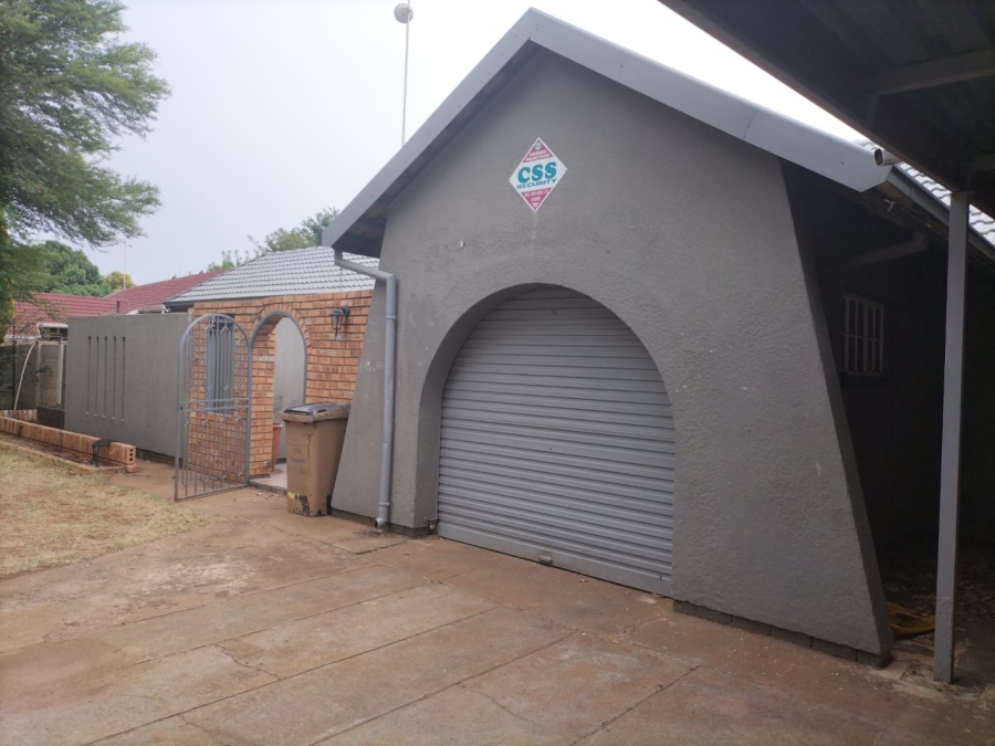 3 Bedroom Property for Sale in Stilfontein Ext 4 North West